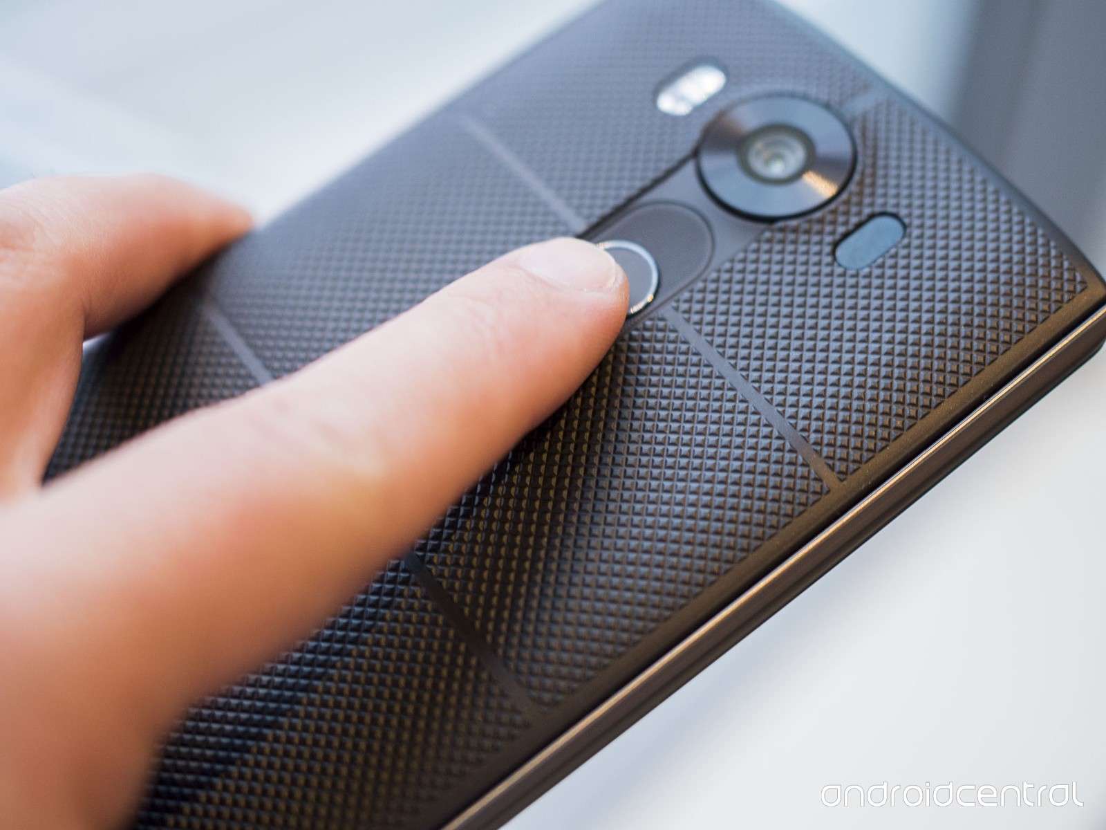 Смартфон LG V10 — огляд крутого гаджета, який випередив свій час