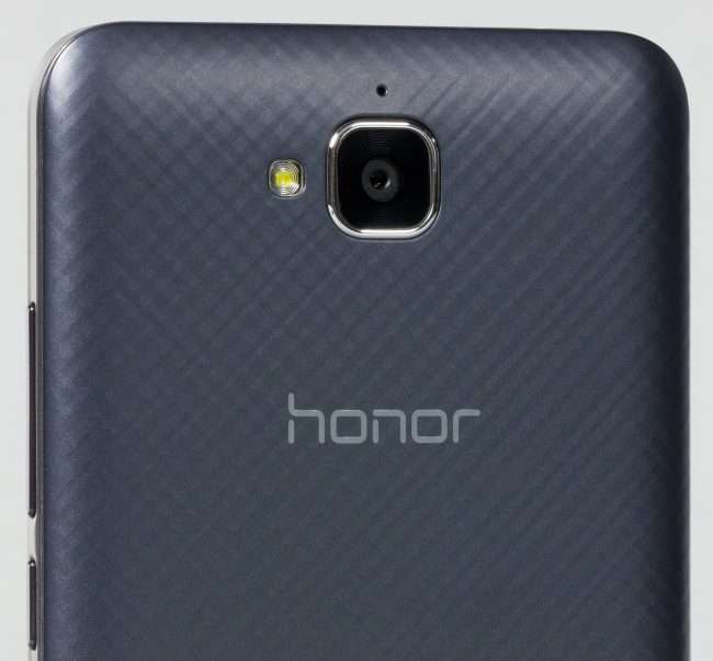 Огляд Huawei Honor 4c Pro: добротний середнячок