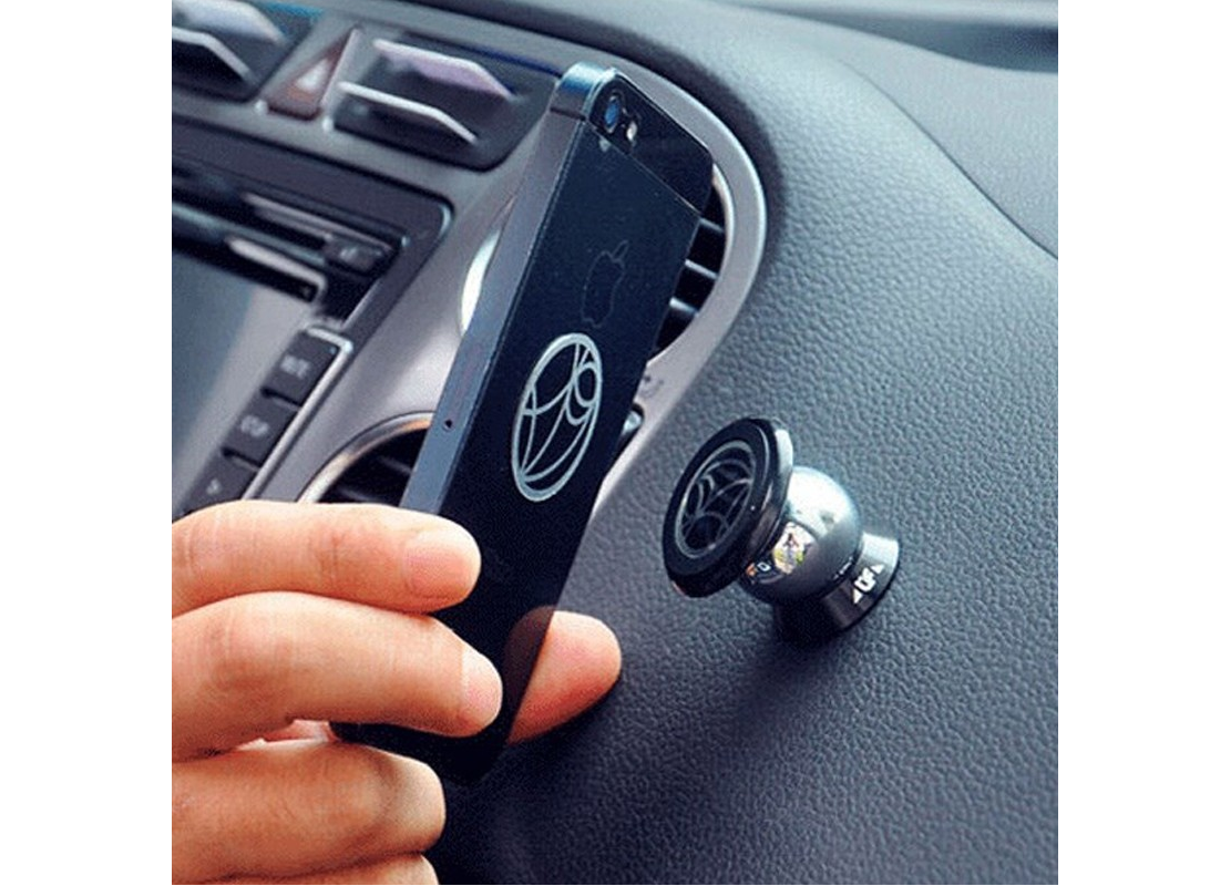 Магнітний тримач для телефону в машину – що це таке і як його вибрати