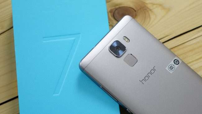Огляд Huawei Honor 7: Довели до ідеалу