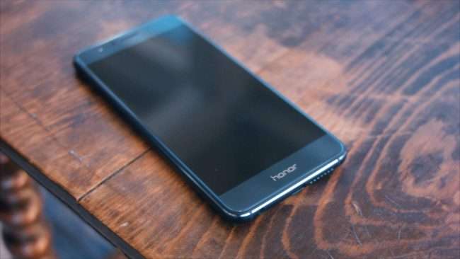 Огляд Huawei Honor 8 32gb: Стильний і охайний