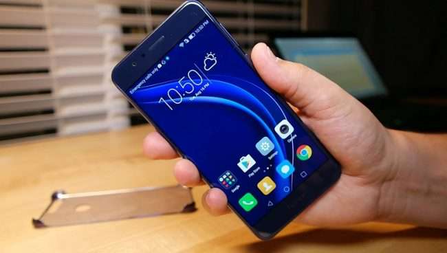 Огляд Huawei Honor 8 32gb: Стильний і охайний