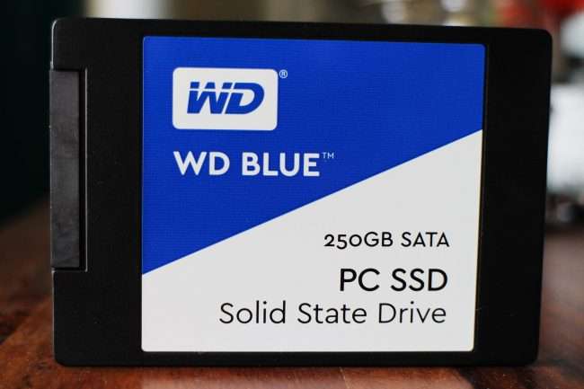 Western Digital Blue 250 GB SSD: огляд швидкого твердотільного накопичувача