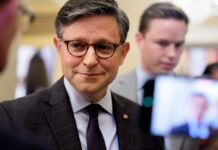 Республиканские женщины бросают вызов спикеру Джонсону на фоне растущего недовольства