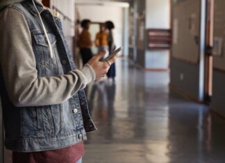 AI Chatbots facilitam o planejamento violento, conclui estudo