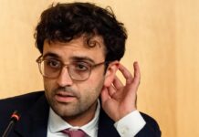 Арізона Звинувачує Kalshi у Незаконних Азартних Іграх, Загострюючи Конфлікт Між Штатами та Федеральним Центром