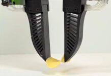 Роботизована рука досягла людської спритності, справляючись з тендітними предметами з 92% успіхом